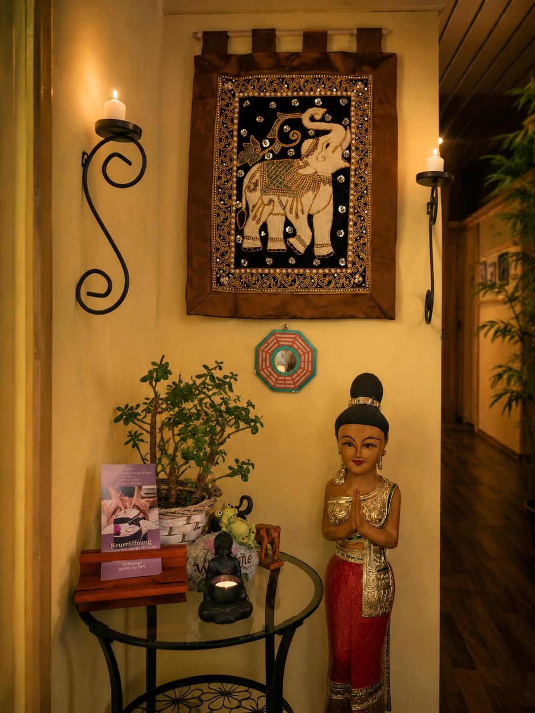 Nische im Empfang mit Thai-Textil